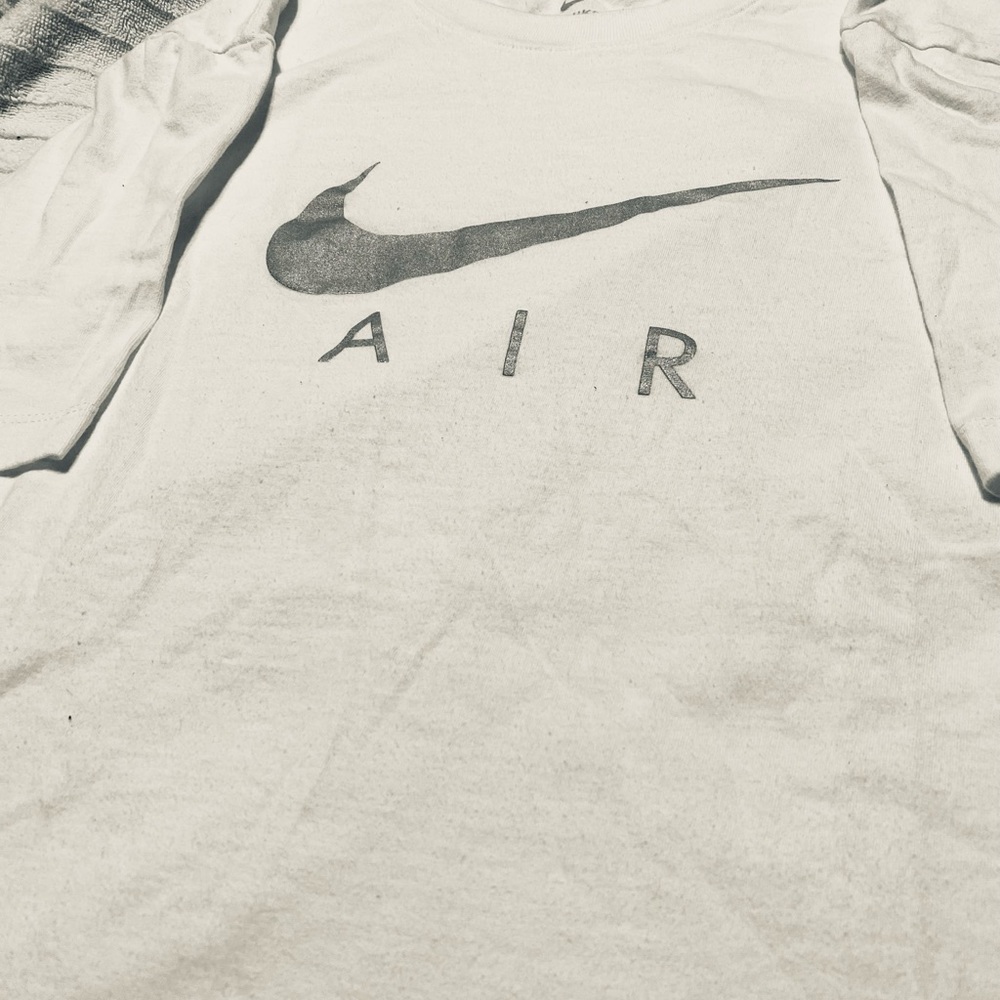 Nike tee shirt preowned